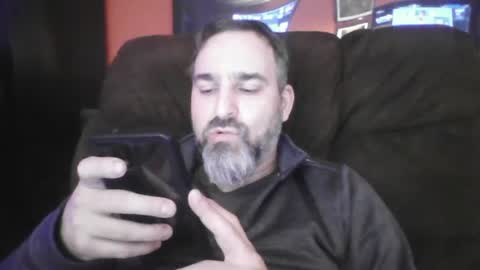 Snapshot of beardedambition chatting on December 2024 03:57:01 PM beardedambition online show from December 2024 03:57:01 PM