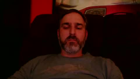 Snapshot of beardedambition chatting on September 2025 01:27:01 AM beardedambition online show from September 2025 01:27:01 AM