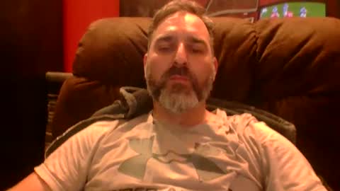 Snapshot of beardedambition chatting on October 2025 02:11:01 AM beardedambition online show from October 2025 02:11:01 AM