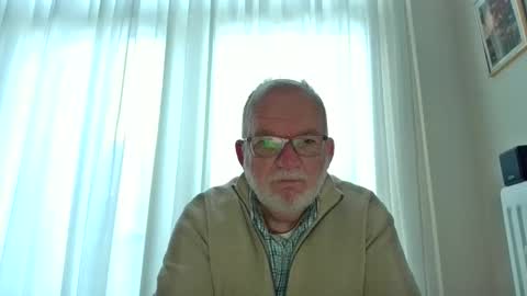 Snapshot of beardman916444 chatting on April 2026 06:25:01 PM Beardman online show from April 2026 06:25:01 PM