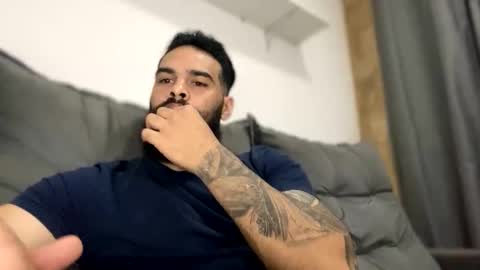 Min online show from October 2025 04:43:01 AM