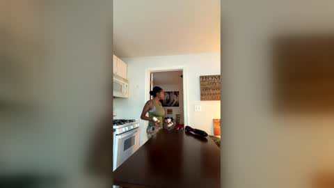 Snapshot of bearmeat4you chatting on April 2026 08:46:01 PM bearmeat4you online show from April 2026 08:46:01 PM