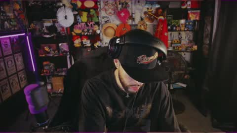 Snapshot of beastbxy chatting on September 2025 05:59:01 PM beast bxy online show from September 2025 05:59:01 PM