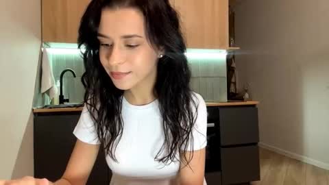 Katie online show from October 2025 08:51:02 PM