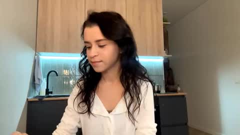 Katie online show from October 2025 08:15:02 AM