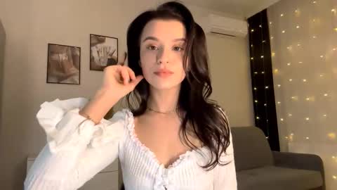 Katie online show from November 2025 03:22:02 PM