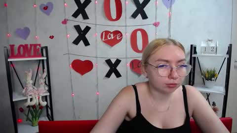 BeatriceFlyy online show from September 2025 12:05:01 PM