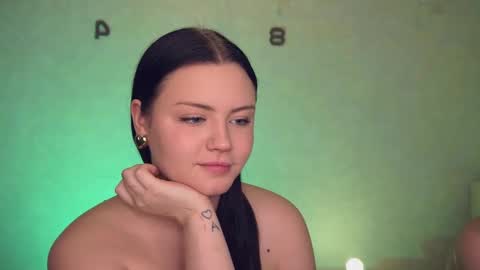 Snapshot of beatris_mils chatting on January 2025 05:45:02 AM Beatrice online show from January 2025 05:45:02 AM