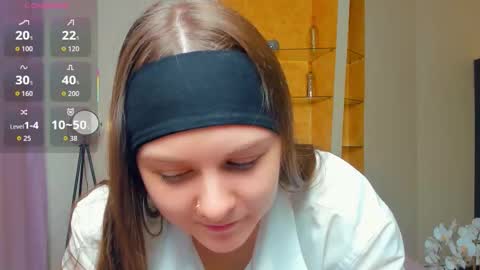 Beatrix or Triss3 online show from October 2025 07:41:01 AM