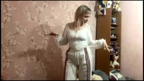 Snapshot of beautifultips chatting on April 2026 03:09:01 PM Mia online show from April 2026 03:09:01 PM