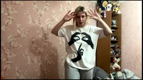 Snapshot of beautifultips chatting on April 2026 03:19:02 PM Mia online show from April 2026 03:19:02 PM