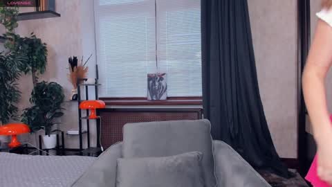 Snapshot of beauty_future chatting on December 2024 07:11:02 AM Nicole online show from December 2024 07:11:02 AM