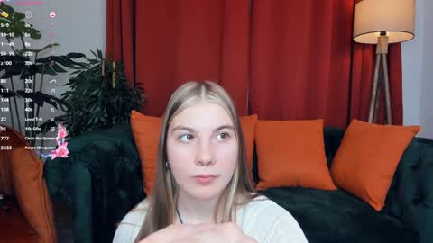 Snapshot of beauty_future chatting on January 2025 07:38:01 PM Nicole online show from January 2025 07:38:01 PM