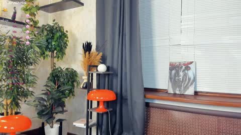 Snapshot of beauty_future chatting on January 2025 02:41:02 PM Nicole online show from January 2025 02:41:02 PM