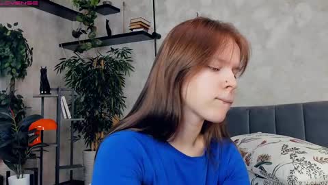 Snapshot of beauty_future chatting on February 2025 01:27:01 PM Nicole online show from February 2025 01:27:01 PM