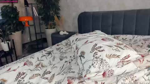 Snapshot of beauty_future chatting on February 2025 01:27:01 PM Nicole online show from February 2025 01:27:01 PM