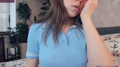 Snapshot of beauty_future chatting on February 2025 01:28:01 PM Nicole online show from February 2025 01:28:01 PM