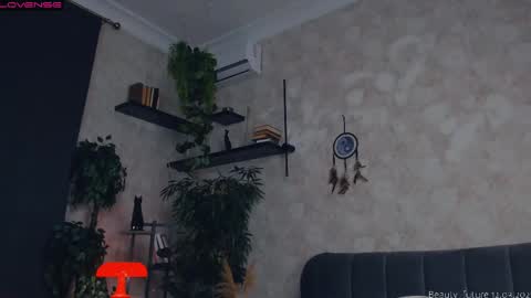 Snapshot of beauty_future chatting on March 2025 01:40:02 PM Nicole online show from March 2025 01:40:02 PM