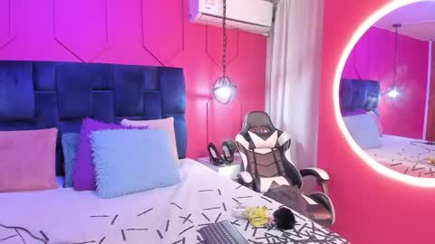 Chantall online show from September 2025 11:31:02 AM