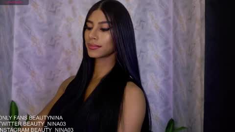 beauty_nina online show from October 2025 12:58:01 PM