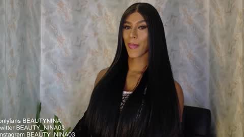 beauty_nina online show from November 2025 02:11:01 PM