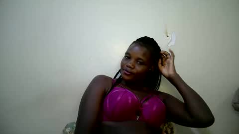 beauty_nina1 online show from December 2025 07:54:01 PM
