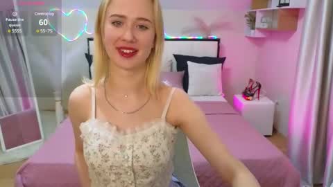 Snapshot of beauty_sashaxx chatting on February 2025 11:10:02 PM beauty Sasha online show from February 2025 11:10:02 PM