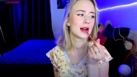 Snapshot of beauty_sashaxx chatting on October 2025 02:16:01 PM beauty Sasha online show from October 2025 02:16:01 PM