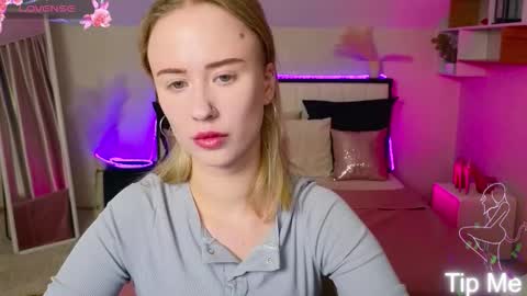 Snapshot of beauty_sashaxx chatting on November 2025 02:18:01 PM beauty Sasha online show from November 2025 02:18:01 PM