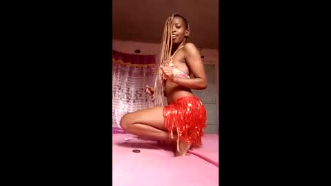 Snapshot of beautyangelinaa chatting on April 2026 12:31:01 PM Amoritaa online show from April 2026 12:31:01 PM