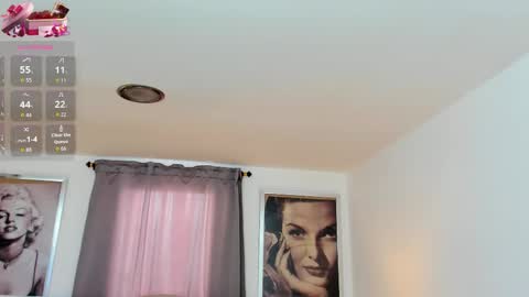 Ariana Reyes online show from October 2025 12:22:02 PM