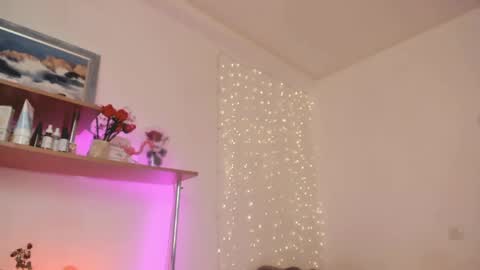 Snapshot of beautyeliise chatting on April 2026 02:21:01 PM Eliise online show from April 2026 02:21:01 PM