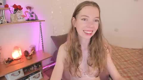 Snapshot of beautyeliise chatting on July 2026 08:10:01 AM Eliise online show from July 2026 08:10:01 AM