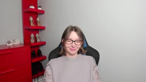 Zoe online show from December 2025 06:44:01 AM