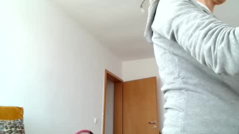 Snapshot of bebacksooon chatting on March 2026 08:20:02 AM Raluca online show from March 2026 08:20:02 AM