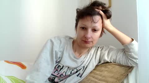 Snapshot of bebacksooon chatting on April 2026 08:08:01 AM Raluca online show from April 2026 08:08:01 AM