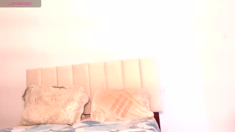 Jennifer online show from February 2025 02:44:02 AM