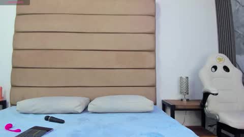 Snapshot of beca_winn chatting on November 2025 11:53:02 AM beca online show from November 2025 11:53:02 AM