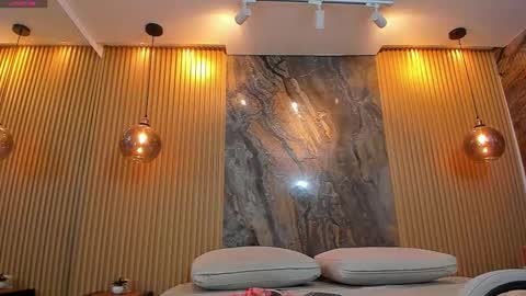 Snapshot of beca_winn chatting on December 2025 11:59:01 AM beca online show from December 2025 11:59:01 AM