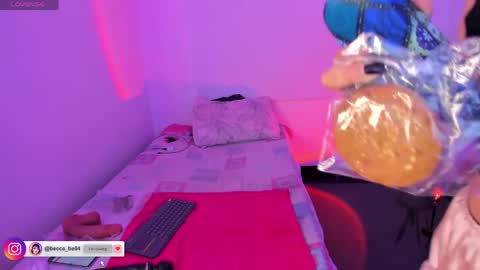 Snapshot of becca_be_ chatting on May 2026 03:24:01 AM Becca is here online show from May 2026 03:24:01 AM