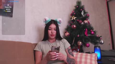 Snapshot of beccahert chatting on January 2025 01:53:02 AM BeccaHert online show from January 2025 01:53:02 AM