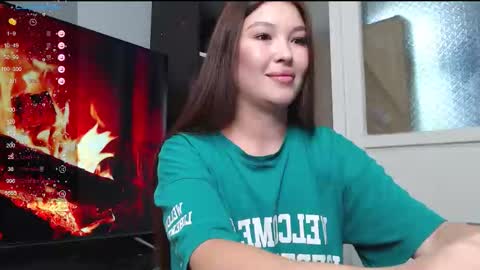 Snapshot of beccahert chatting on October 2025 12:58:01 PM BeccaHert online show from October 2025 12:58:01 PM