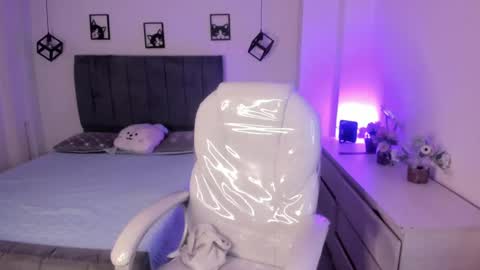 Marzhie online show from October 2025 02:18:02 PM