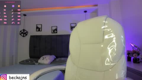 Marzhie online show from October 2025 02:17:02 PM