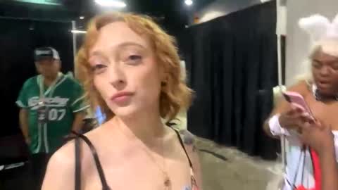 Snapshot of beckthetongue chatting on April 2026 07:51:02 PM Beck the tongue online show from April 2026 07:51:02 PM