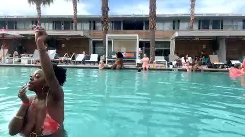 Snapshot of beckthetongue chatting on April 2026 12:46:02 AM Beck the tongue online show from April 2026 12:46:02 AM