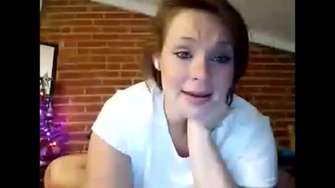 Snapshot of becky2994 chatting on December 2024 07:29:02 AM BECKY BOO online show from December 2024 07:29:02 AM