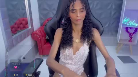 becky_lynch_102 online show from January 2026 11:37:01 AM