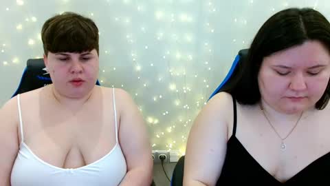 Snapshot of beckyandellen chatting on February 2026 10:22:02 AM BeckyAndEllen online show from February 2026 10:22:02 AM