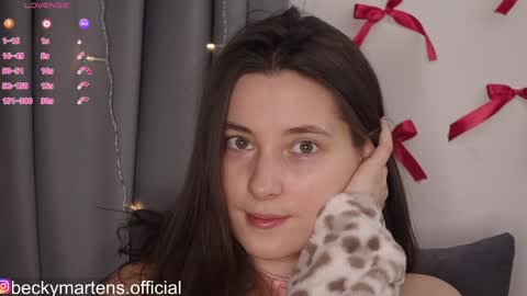 Snapshot of beckymartens chatting on February 2026 03:14:02 AM BeckyMartens come join me on while im offline here online show from February 2026 03:14:02 AM